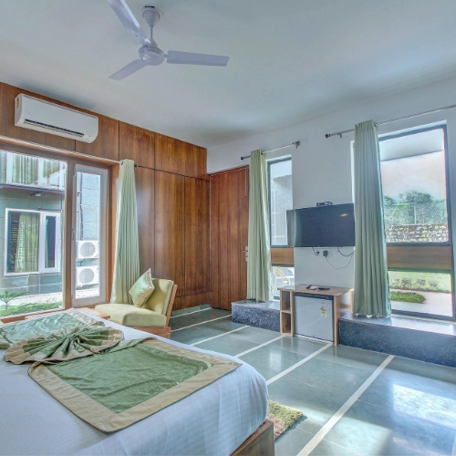 Deluxe Room Garden Facing