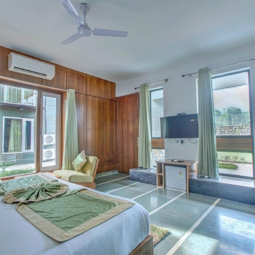 Deluxe Room Garden Facing